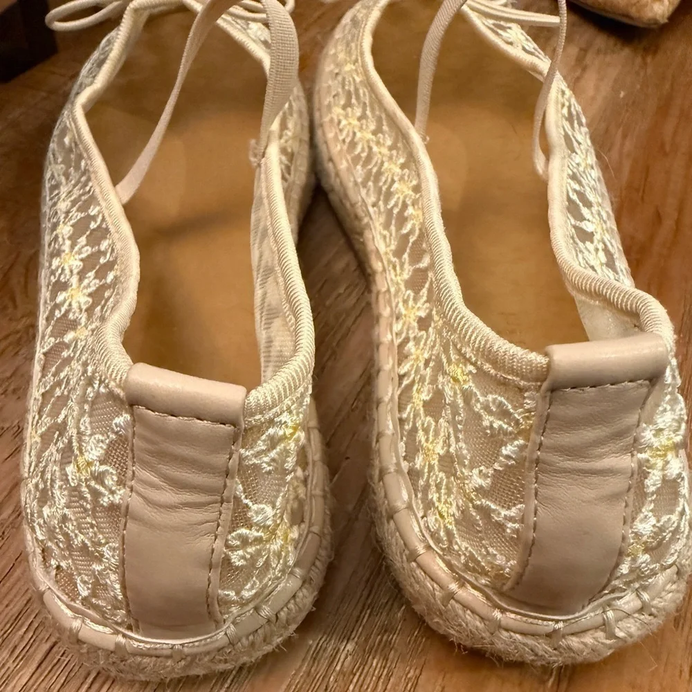 Ditsy Floral Cream Lace Ballet Flats Balletcore Cottagecore Very good Cond